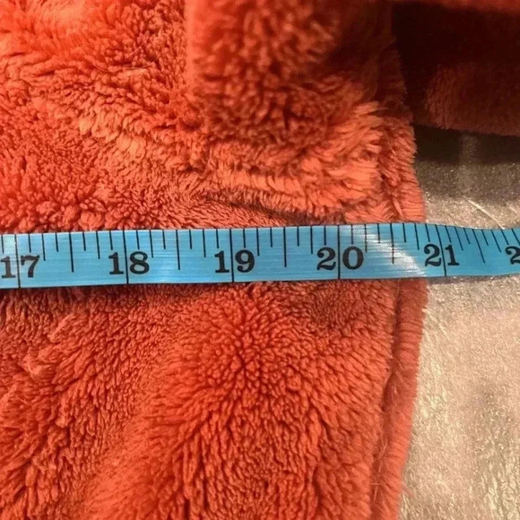 [s] Women's L.L.Bean Hi-Pile Fleece  Jacket - Picture 4 of 5